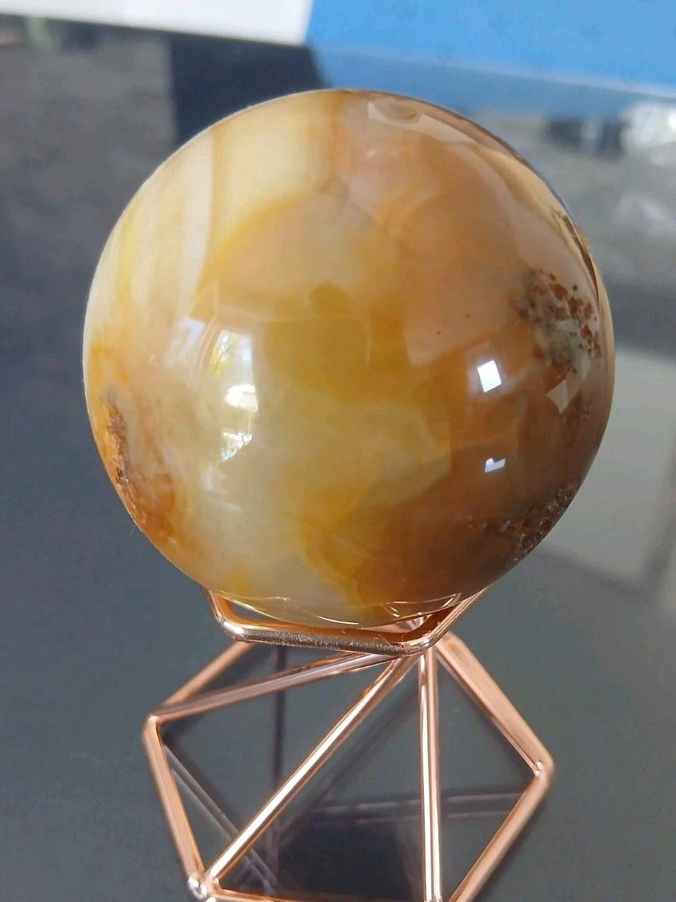 Esfera de ágata roja Cornaline 5 cm / 220 g con imperfecciones naturales – photo 4